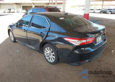 2019 Toyota Camry Le из США, поврежденный, VIN 4T1B11HK7KU710568